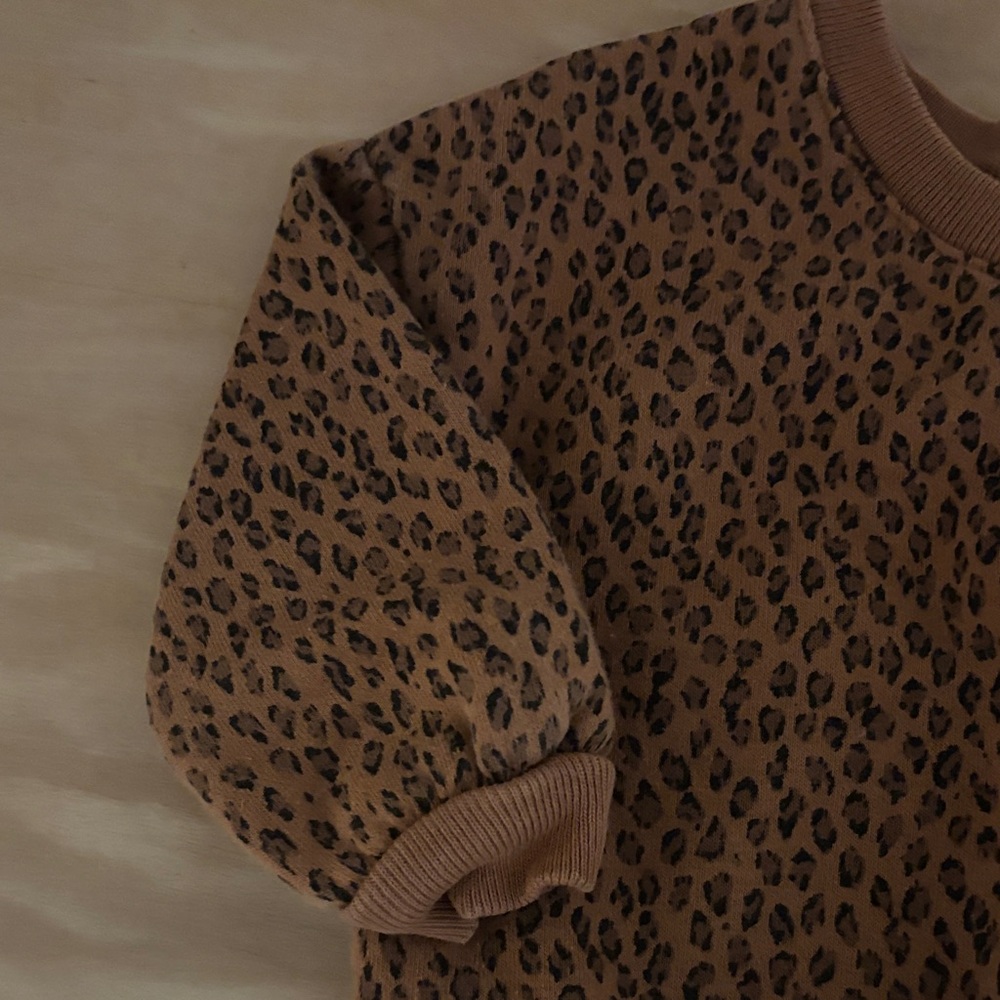 BabyGap Leopard Print Set (6-12 Months) - Picture 6 of 15